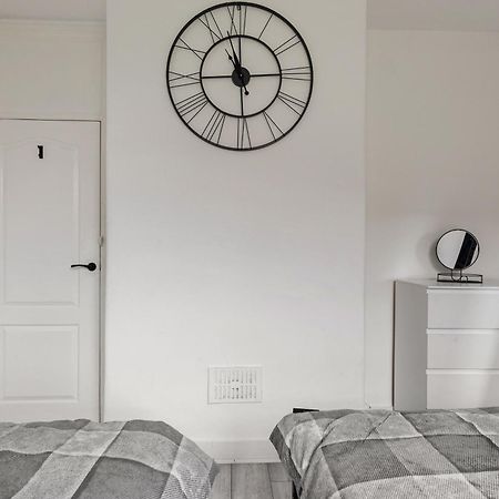 Beautifully Modern 2-Bed Apartment W/Garden London Eksteriør billede