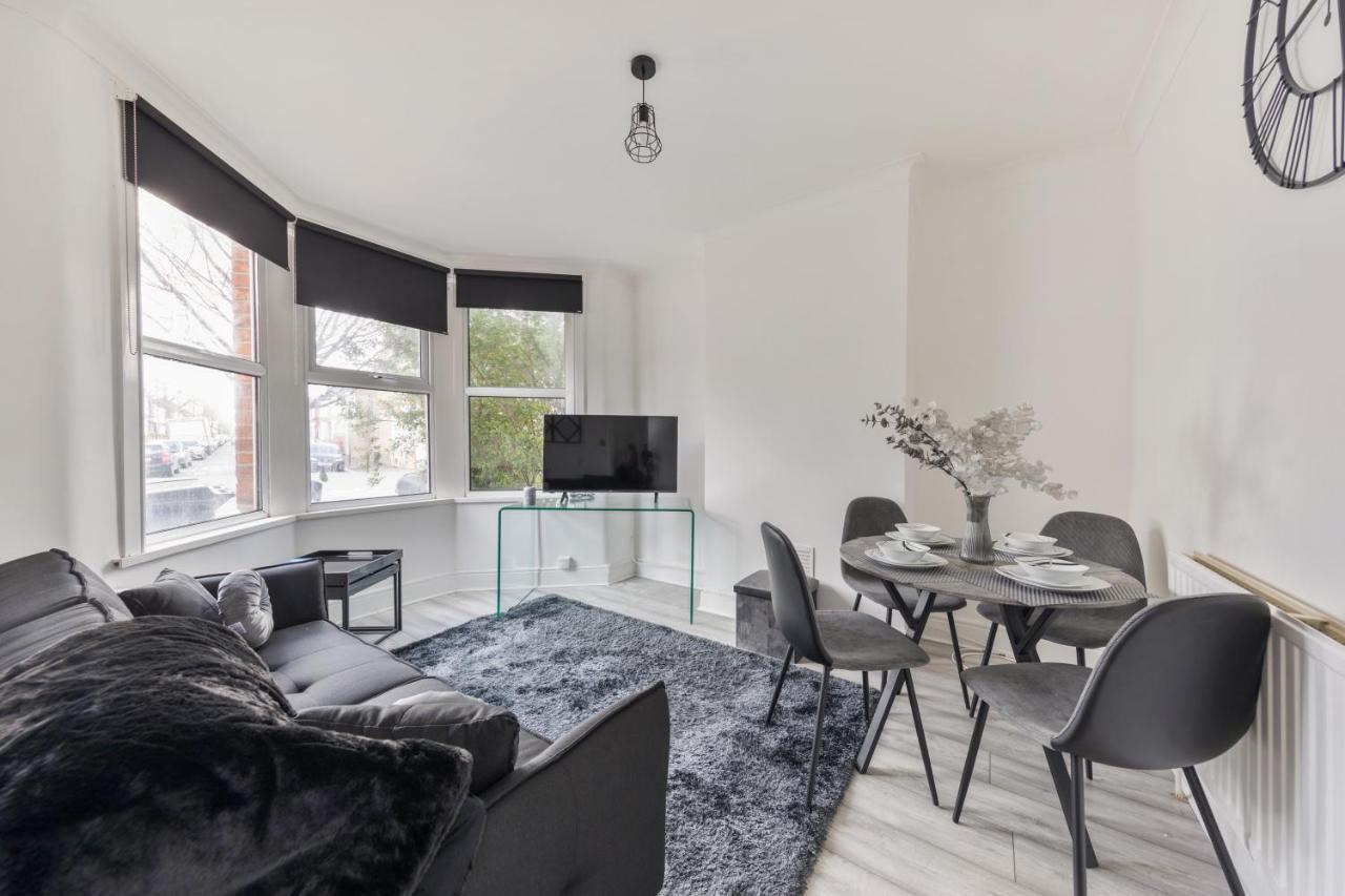 Beautifully Modern 2-Bed Apartment W/Garden London Eksteriør billede