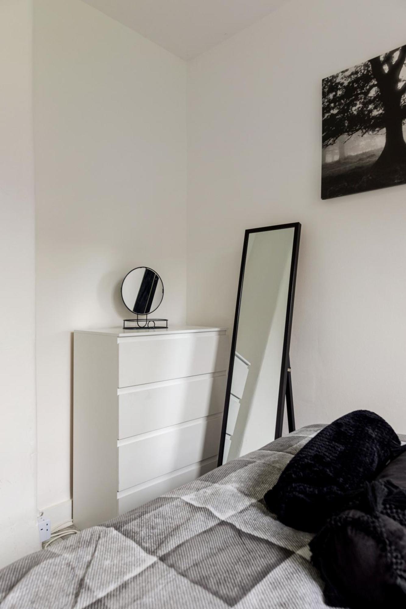Beautifully Modern 2-Bed Apartment W/Garden London Eksteriør billede