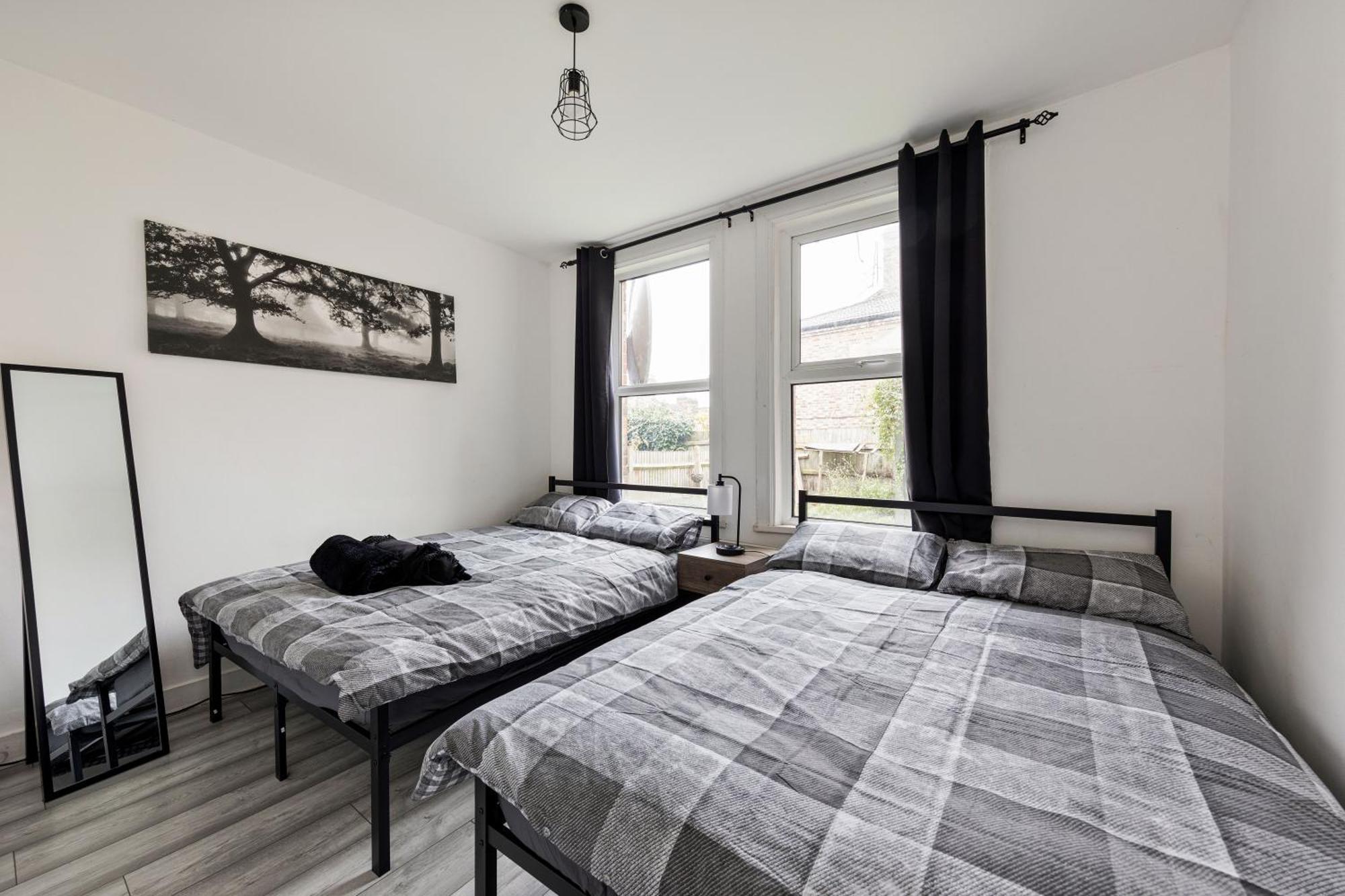 Beautifully Modern 2-Bed Apartment W/Garden London Eksteriør billede